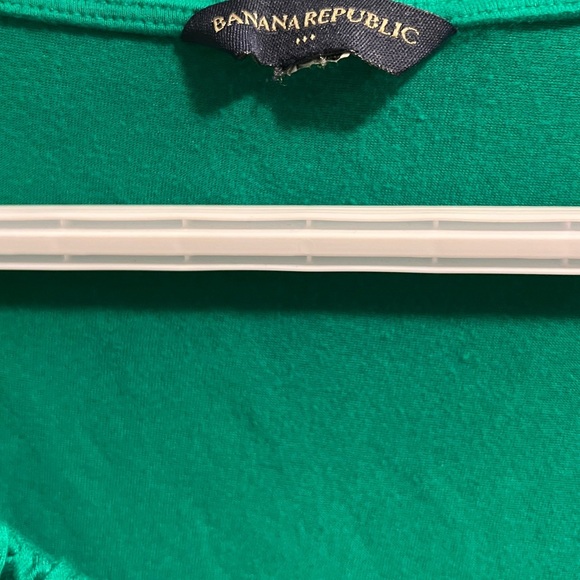 Green Banana Republic sleeveless top. Approximately size Medium. GUC. - Picture 3 of 3